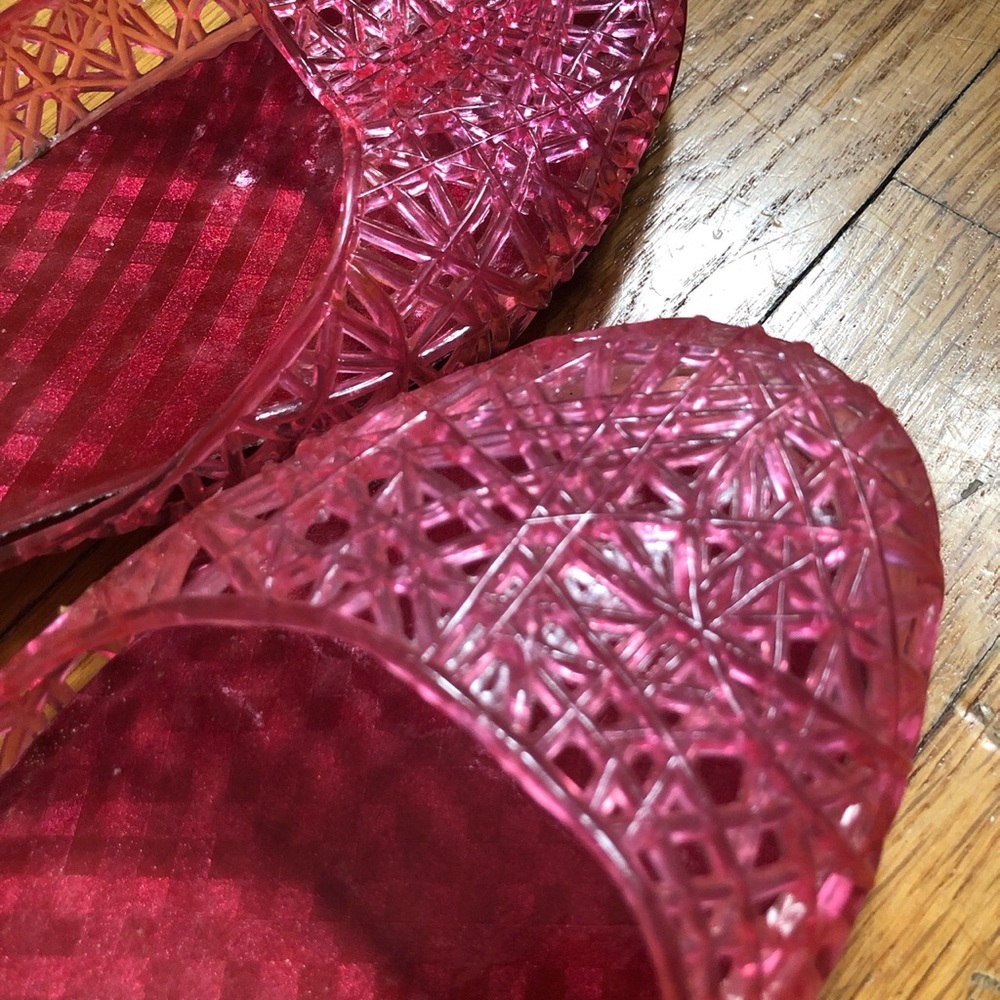 Steve Madden pink gummy sandals. Size 9-9.5. Gently worn - cute & comfortable.